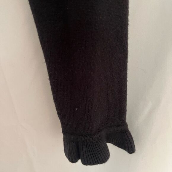 Aritzia Ruffled Cardigan - Picture 4 of 6